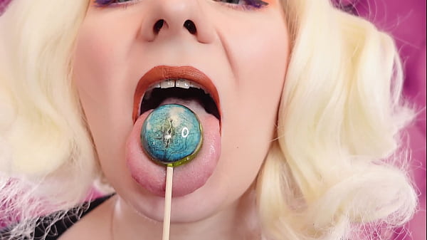 ASMR video: lipstick, mesh gloves and lollipop