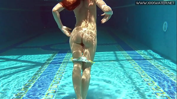 观看有吸引力的色情明星青少年视频