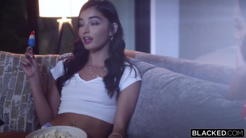 Emily willis y alexis tae [todo tipo de sexo, duro, mamada, negro, trío]