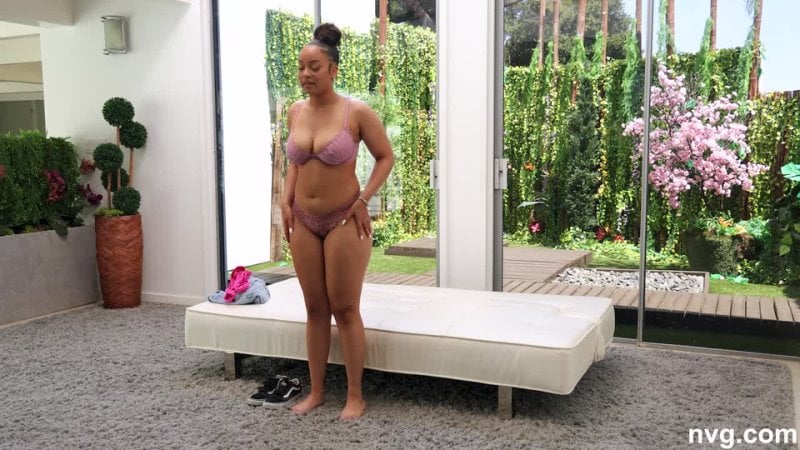 Sarah, sexo negra ébano milf chica porno tetona pov burbuja culo gordo trasero teta grande leche teta mamada bang follar como amor semen caliente (agradable)