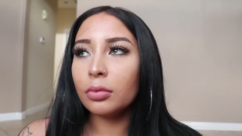 Ragazza tettona formosa adolescente giovane bruna donna calda grandi tette tette enormi pompino sega amatoriale bbw facciale porno anale pov sesso erotica