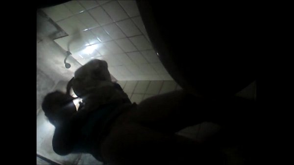 mon cousin se baigne