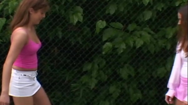 Lesbian vẻ đẹp gà con lớn giả